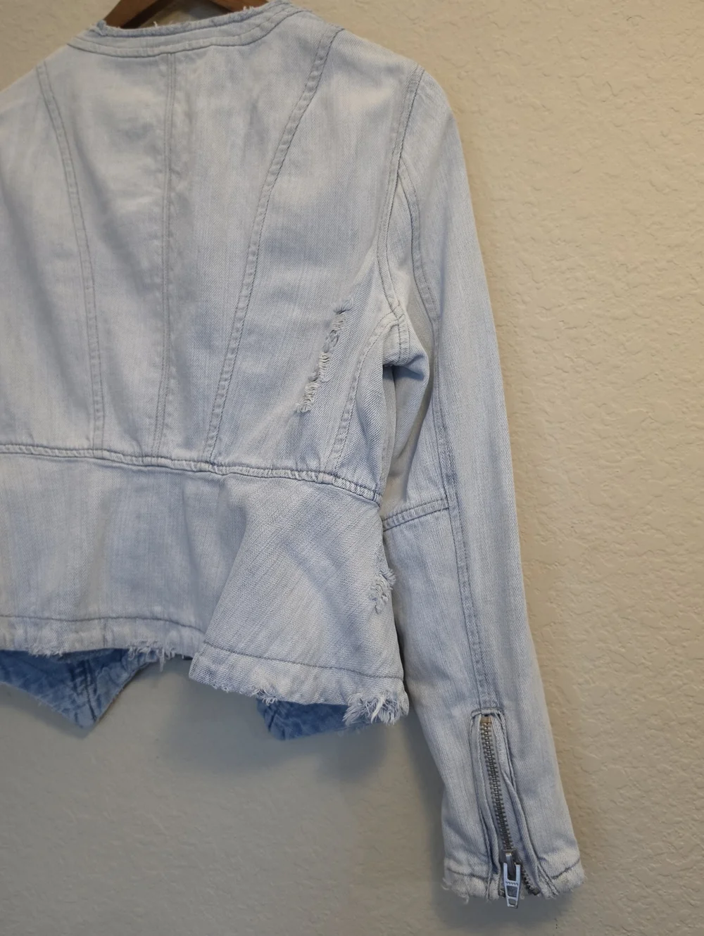 Blank NYC Denim Jean Jacket Womens‎ Small Light Wash Full Zip Distressed 90s Y2K